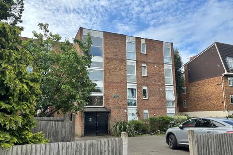 Albemarle Road, Beckenham, BR3 2 bed flat for sale