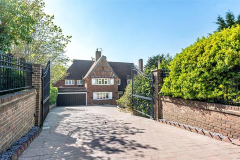 Cockfosters Road, Hadley Wood, EN4 5 bed detached house for sale
