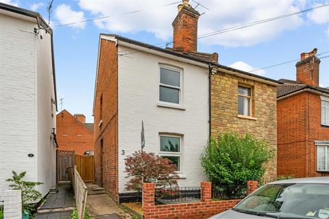 Nettles Terrace, Guildford 3 bed house for sale