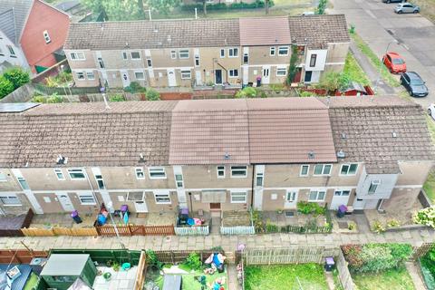 Fields Road, Oakfield, NP44 2 bed terraced house for sale