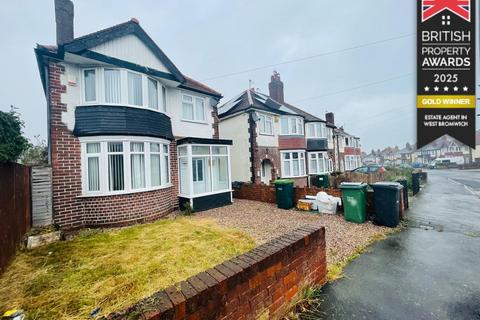 Stanley Road, West Bromwich, B71 3 bed detached house for sale