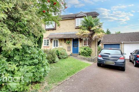 Kings Walden Rise, Stevenage 2 bed semi