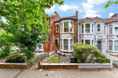 Waverley Road, Southsea, Hampshire 2 bed ground floor flat for sale