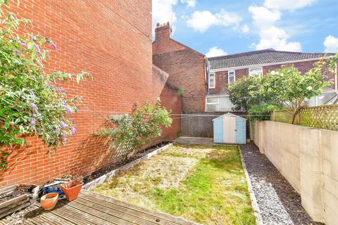 Waverley Road, Southsea, Hampshire 2 bed ground floor flat for sale