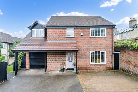 Princes Mews, Royston SG8 3 bed detached house for sale