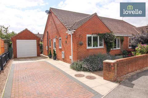 Jacklin Drive, Saltfleet LN11 2 bed semi