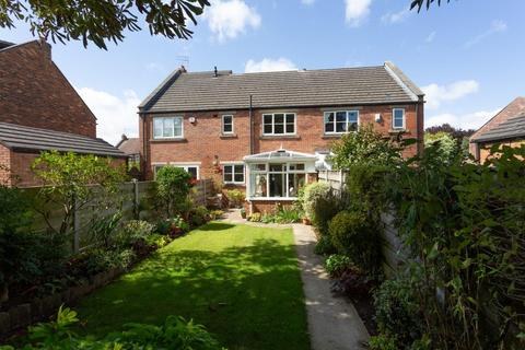 Fylingdale Avenue, York 3 bed townhouse for sale