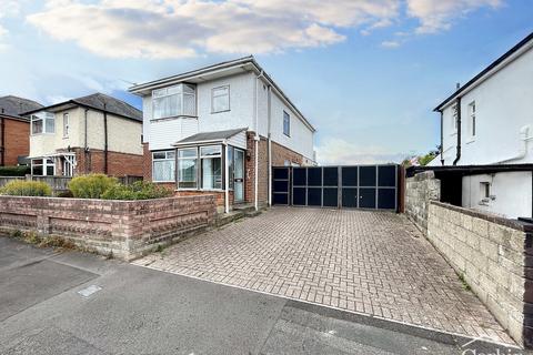 Howeth Road, Bournemouth, BH10 5 3 bed detached house for sale