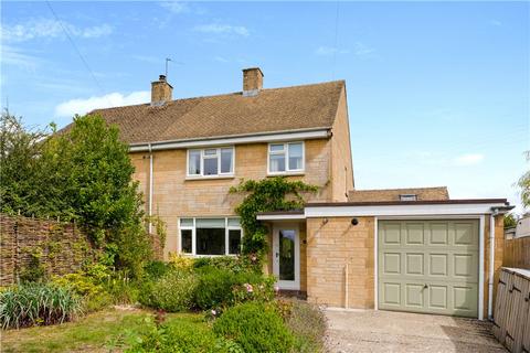 Evesham Road, Stow on the Wold... 3 bed semi