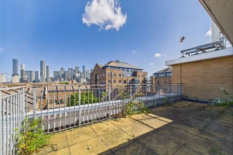 Sherwood Gardens, London 2 bed apartment for sale