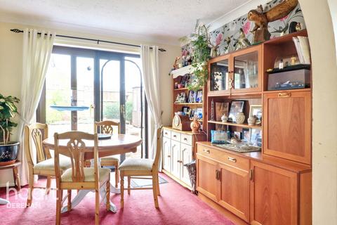 Cromwell Close, Swaffham 4 bed detached house for sale