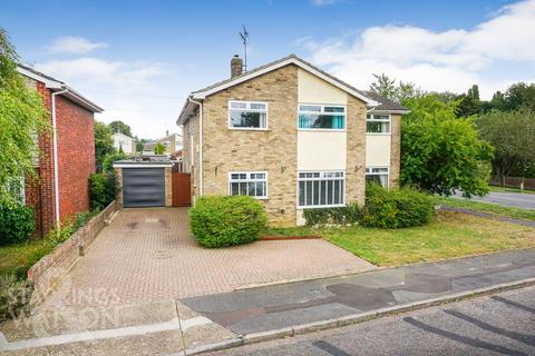 The Weald, Oulton, Lowestoft 5 bed detached house for sale