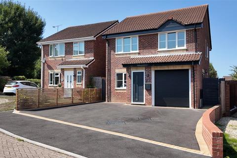 Bracken Way, Somerset TA20 3 bed detached house for sale