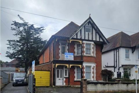 Bryanstone Road, Bournemouth 6 bed house for sale