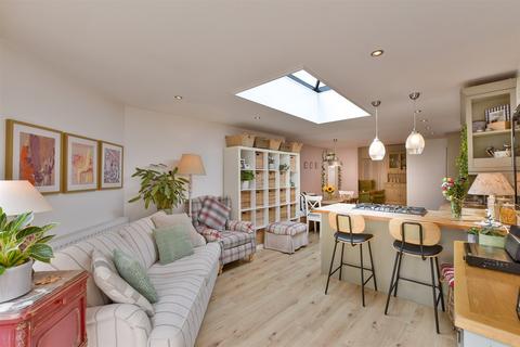 New North Road, Reigate, Reigate, Surrey 2 bed semi