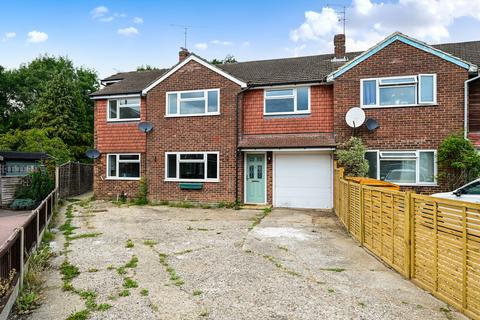 Winchester Way, Camberley GU17 5 bed end of terrace house for sale