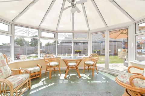 Rosemary Way, Waterlooville PO8 3 bed detached bungalow for sale