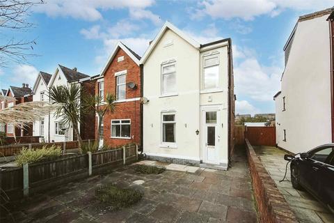 Heysham Road, Southport, Merseyside, PR9 3 bed semi