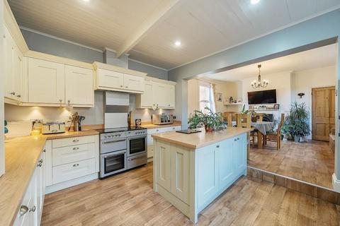 North Parade, North Road, Ripon 6 bed end of terrace house for sale