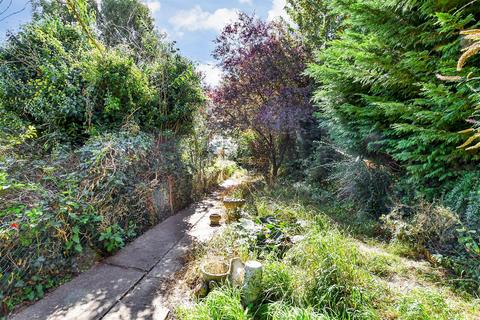 Tonbridge Road, Maidstone, Kent 2 bed terraced house for sale