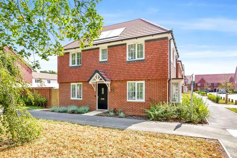Miles Road, Bordon GU35 3 bed detached house for sale