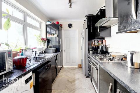 Luton High Street, Chatham 4 bed terraced house for sale