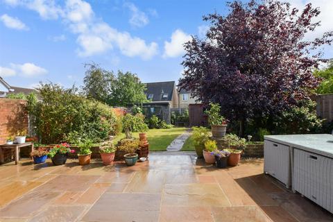 Bedford Road, Basildon, Essex 4 bed detached house for sale