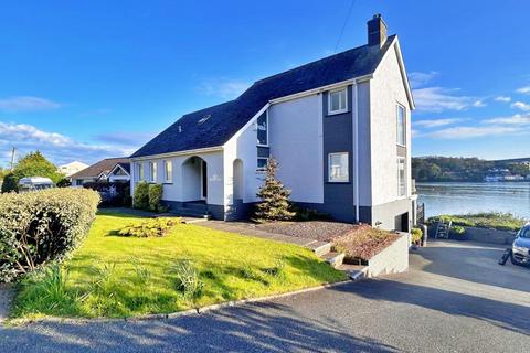 Burton 4 bed detached house for sale