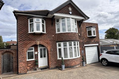 Carlton, Nottingham NG4 3 bed detached house for sale
