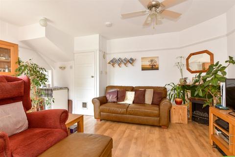 Lancelot Avenue, Rochester ME2 3 bed end of terrace house for sale