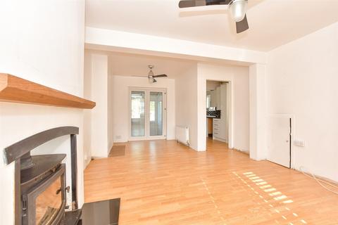 Marian Avenue, Sheerness ME12 3 bed semi