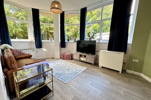 Bentham Close, Westlea, Swindon, SN5 7FR 2 bed flat for sale