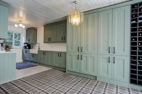 Lily Bank, Newcastle upon Tyne NE28 4 bed detached bungalow for sale