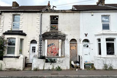89 Skinner Street, Gillingham, Kent Terraced house for sale