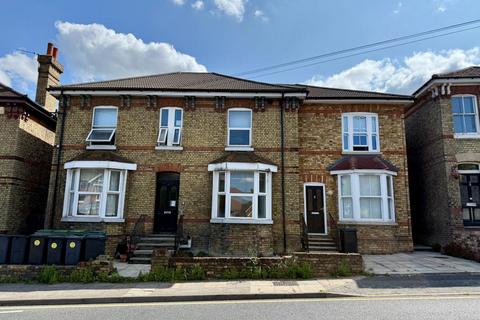 19 College Road, Maidstone, Kent 12 bed house of multiple occupation for sale