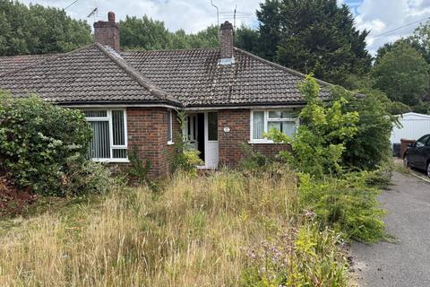 22 Fairlands Road, Fairlands, Guildford 3 bed semi