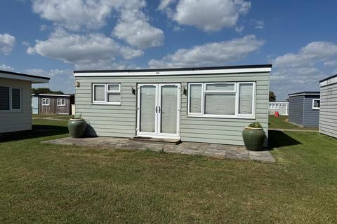 Chalet K232, Parkdean Holiday Park... 2 bed chalet for sale