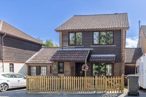 Oakwood Drive, Uckfield 4 bed link detached house for sale