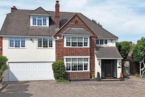 Middle Street, Nazeing, Essex EN9 5 bed detached house for sale