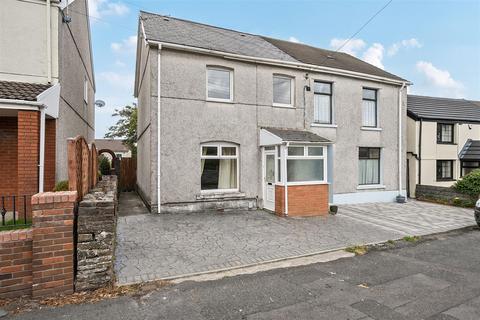 Woodlands Road, Loughor, Swansea 4 bed semi