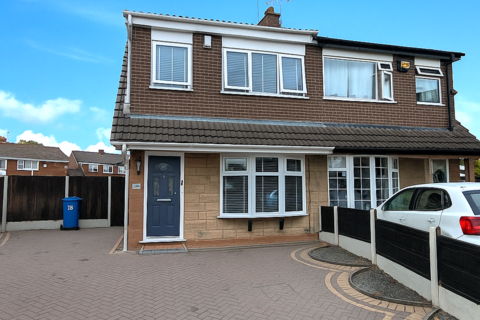 Corfe Close, Flixton 3 bed semi