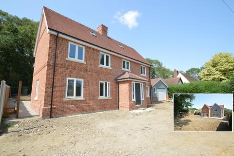 Hedingham Road, Halstead CO9 6 bed detached house for sale