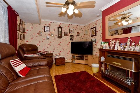 Gorse Avenue, Walderslade, Chatham, Kent 3 bed semi