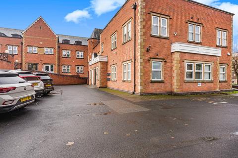 Warwick Road, Solihull B92 1 bed apartment for sale