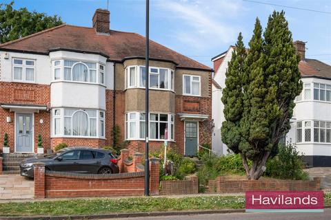 Hadley Way, Winchmore Hill, London 3 bed house for sale