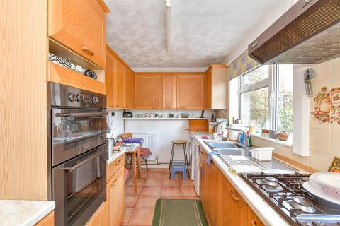 Blendworth Crescent, Havant, Hampshire 3 bed terraced house for sale