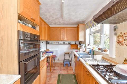 Blendworth Crescent, Havant, Hampshire 3 bed terraced house for sale