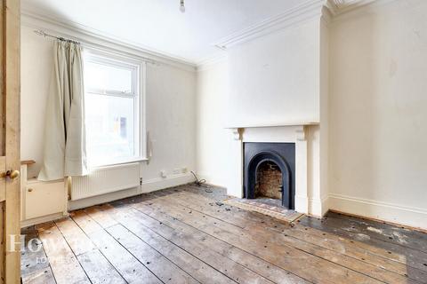 Reeve Street, Lowestoft 3 bed terraced house for sale