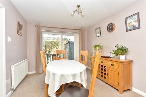 Forest Drive, Chatham ME5 3 bed semi