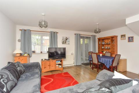 Barnfields Court, Sittingbourne, Kent 3 bed semi